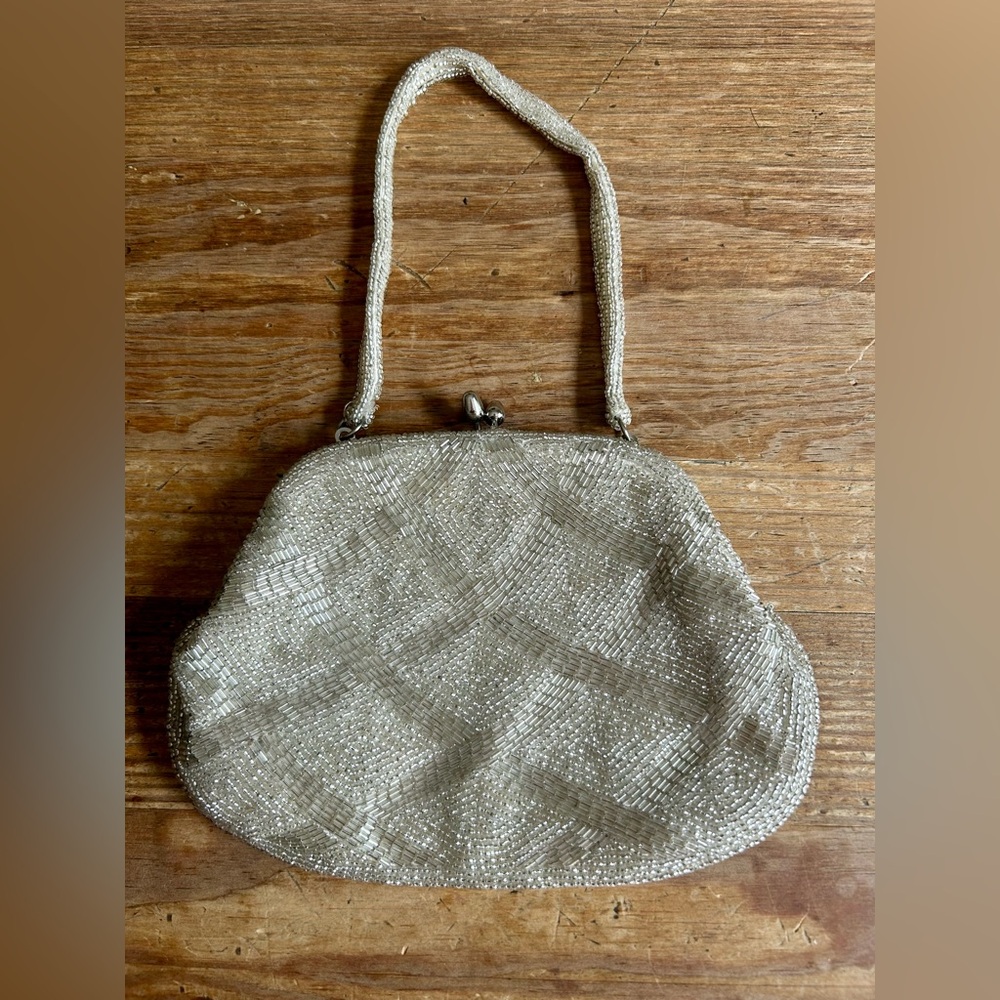 Vintage La Regale Kiss lock Ivory Silver Beaded Clutch Handbag